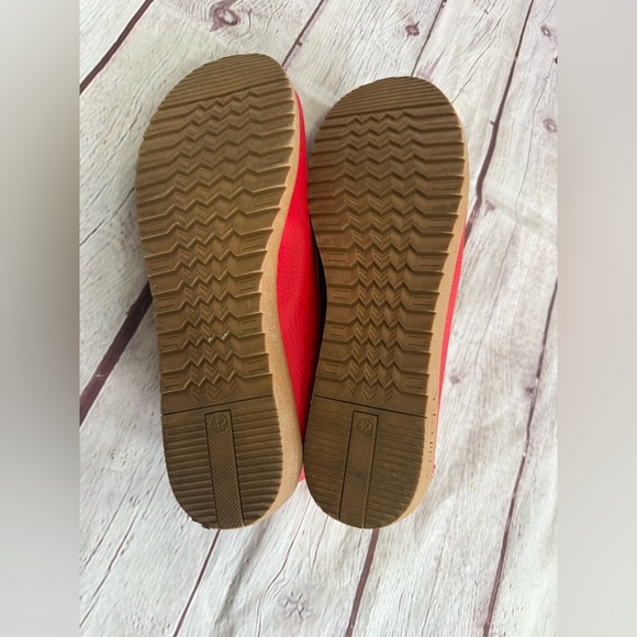 Basic Red Loafers - Picture 6 of 7